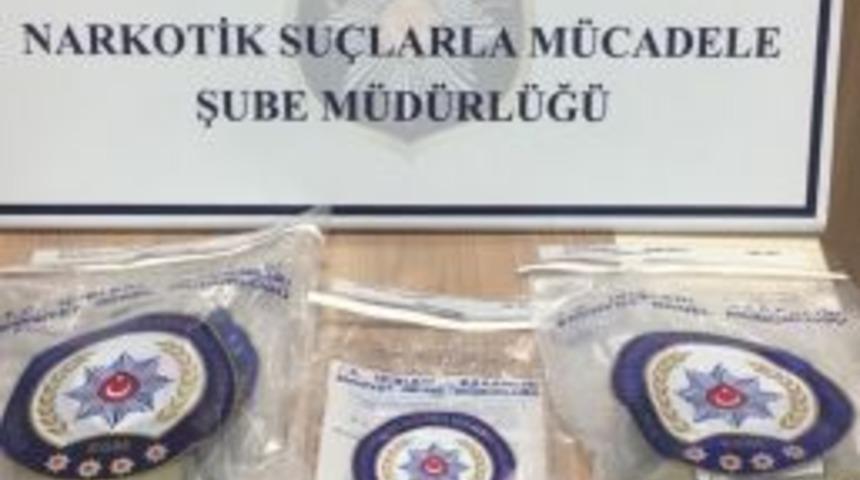 Aracın Hava Filtresinden Toz Esrar &Ccedil;ıktı