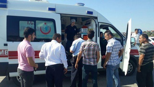 Sakarya&rsquo;da Trafik Kazası: 1 Yaralı 1