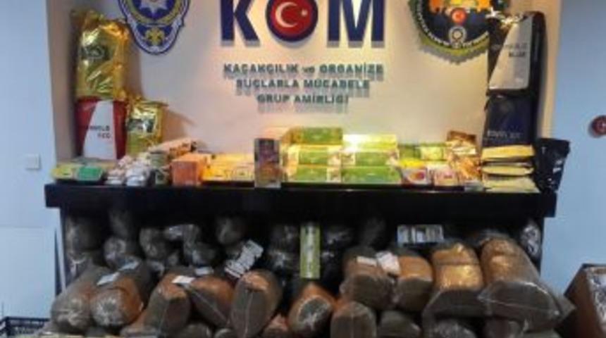 Alanya&rsquo;da 1 Ton 25 Kilo Ka&ccedil;ak T&uuml;t&uuml;n Ele Ge&ccedil;irildi