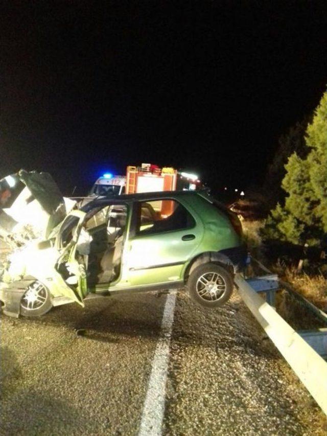 Otomobiller Kafa Kafaya &Ccedil;arpıştı: 2&rsquo;si Ağır 5 Yaralı 2