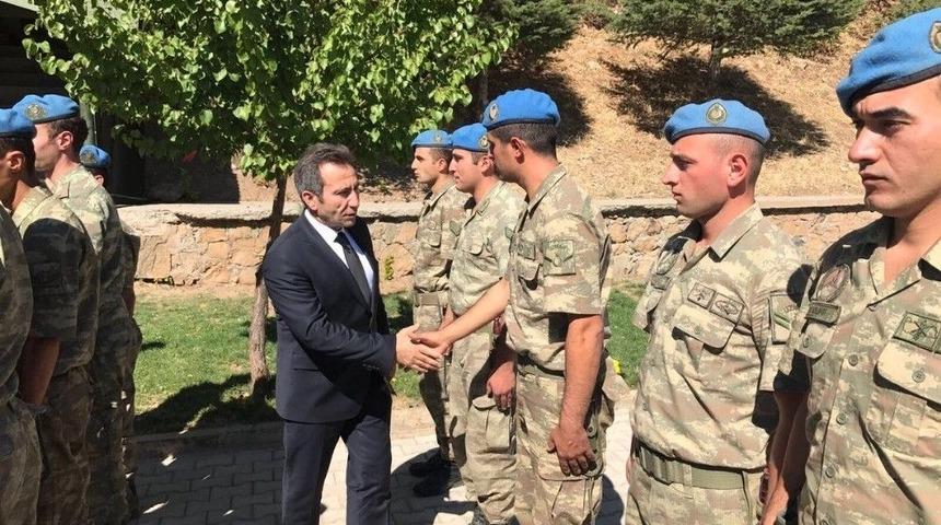 Vali Mantı&rsquo;dan Operasyona Katılan Askerlere Ziyaret