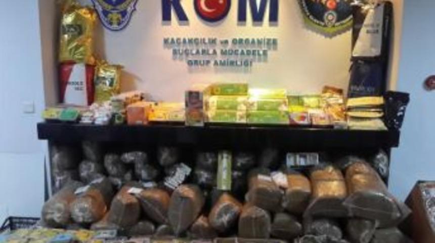 Alanya'da 1 Ton Ka&ccedil;ak T&uuml;t&uuml;n Ele Ge&ccedil;irildi