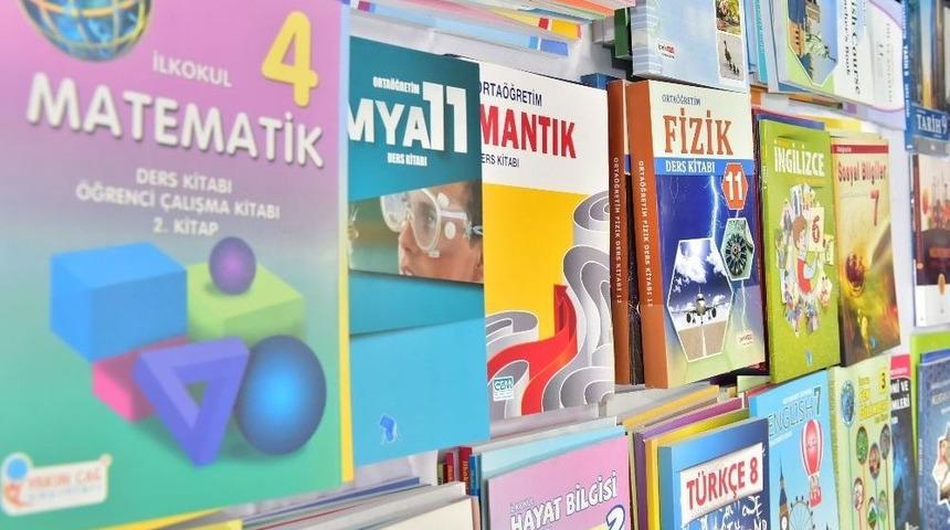 T&uuml;rk&ccedil;e 6. Sınıf Kitaplarındaki &rsquo;ayılı&rsquo; Karikat&uuml;r&uuml;n Yer Aldığı 13&rsquo;&uuml;nc&uuml; Sayfa İmha Edildi