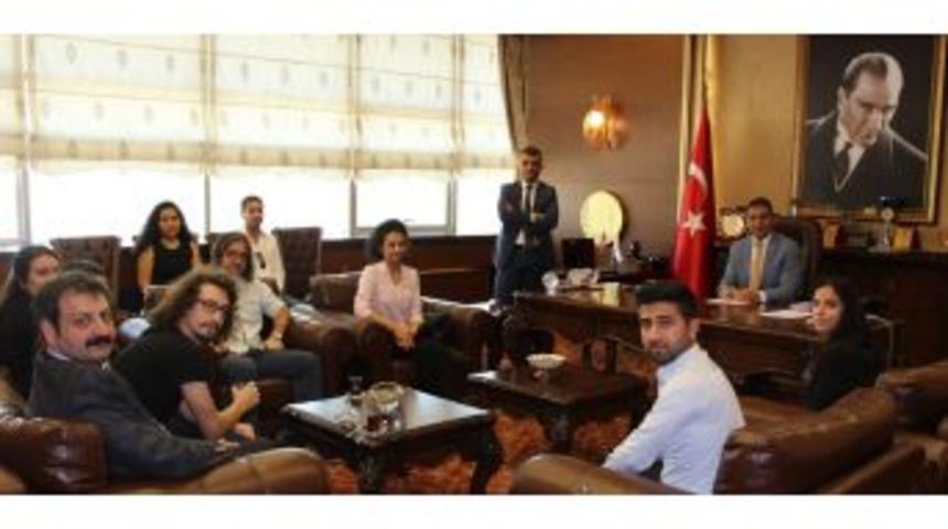 Er, Stajyer Avukatlardan Toplumsal Yaşamda Etkin Olmalarını İstedi