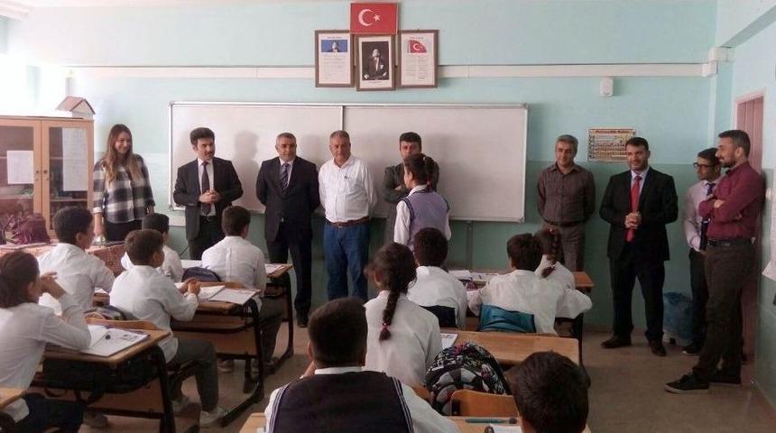 Rekt&ouml;r Karacoşkun &Ouml;ğrenciler İle Bir Araya Geldi