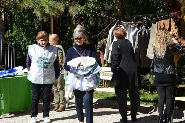 Öğrenciler Yararına Mahalle Panayırı