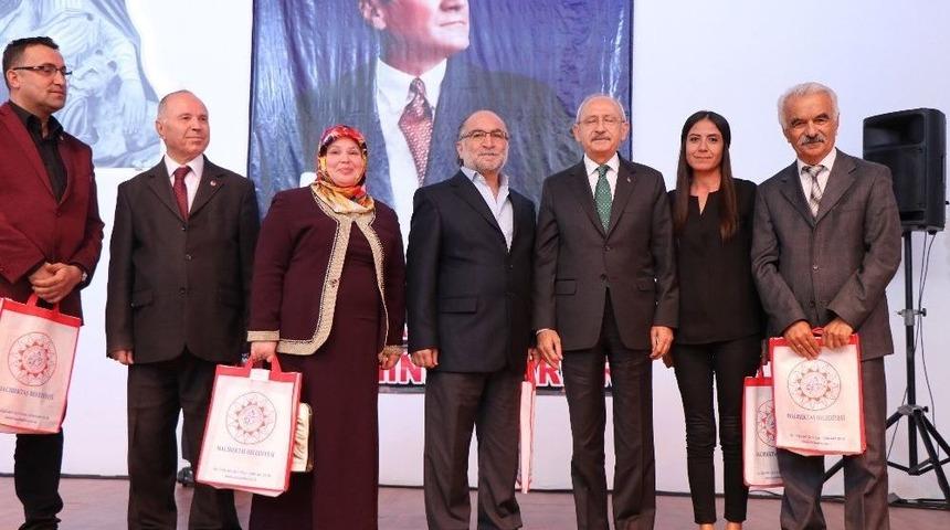 Chp Genel Başkanı Kemal Kılı&ccedil;daroğlu, Bakan Kurtulmuş&rsquo;u Yaptığı Konuşması Nedeniyle Tebrik Etti