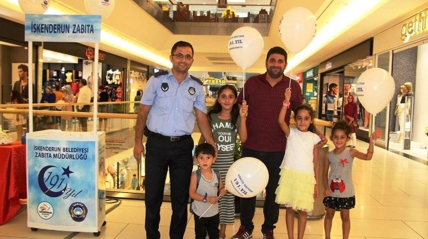 Zabıtadan &Ccedil;ocuklara Balon S&uuml;rprizi