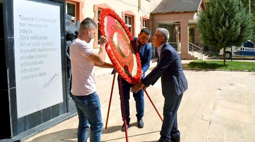 Besni İl&ccedil;esinde Chp&rsquo;nin 94&rsquo;&uuml;nc&uuml; Kuruluş Yıld&ouml;n&uuml;m&uuml; Etkinliği