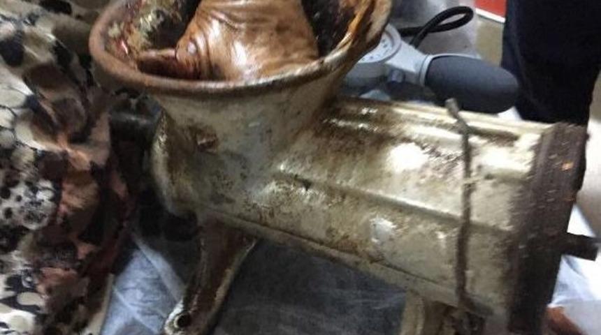 Elini Kıyma Makinesine Kaptırdı