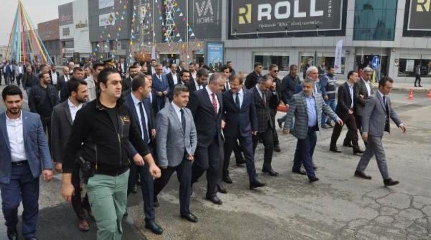 Başbakan Yardımcısı Çavuşoğlu: İnegöl'e Gelin, Mobilyanın En Iyisini Alın