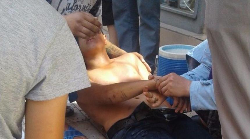 İş Yerini Temizlemek İ&ccedil;in Tiner Kullanan 2 Kişi Hastanelik Oldu