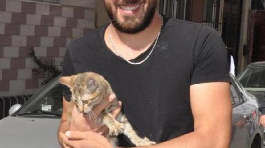 İtfaiye Yaramaz Kediyi Kurtardı