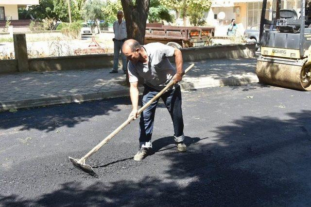 Salihli’de Asfalt Çalışmalarına Devam Ediliyor