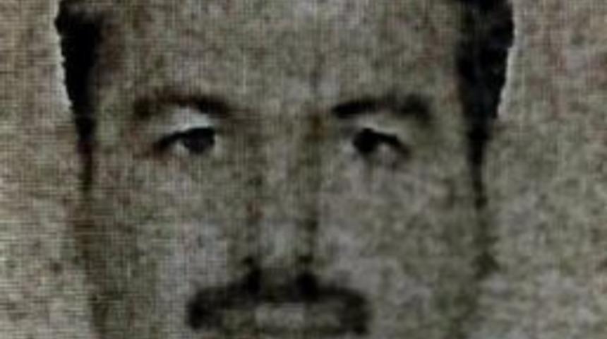 &Ccedil;atıya Branda A&ccedil;mak Isterken D&uuml;ş&uuml;p &Ouml;ld&uuml;