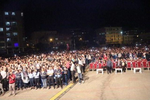 o Ses Türkiye Birincisi Sertkaya dan, Batman da ilk Konserini Veremedim Özürü 2