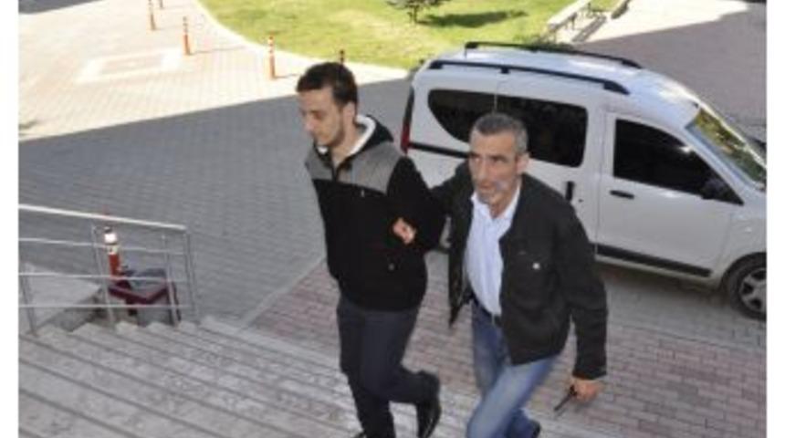 Cezaevi Firarisi Kanepe İ&ccedil;erisinde Yakalandı