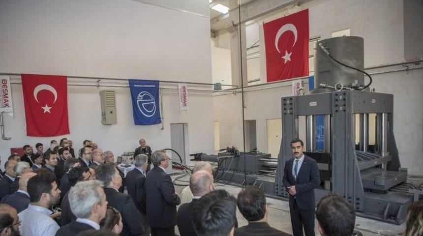 Anadolu &Uuml;niversitesi Sismik İzolat&ouml;r&uuml; Test Merkezi&rsquo;nin Tanıtımı Yapıldı