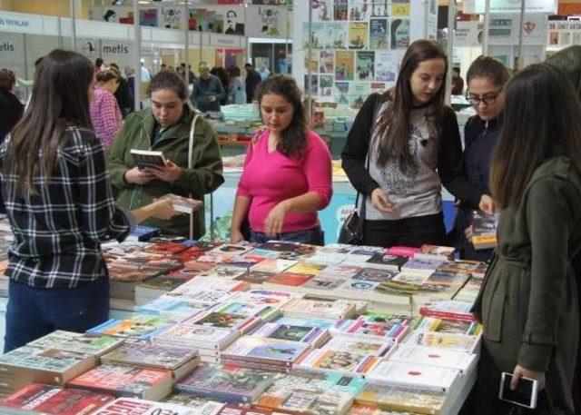 Kayseri 1'inci Kitap Fuarı Törenle Açıldı