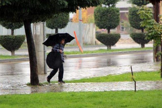 Bolu da Sağanak Yağış Etkili Oldu 3