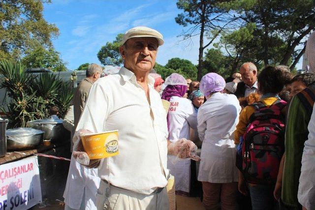 Dernekten Aşure İkramı 1