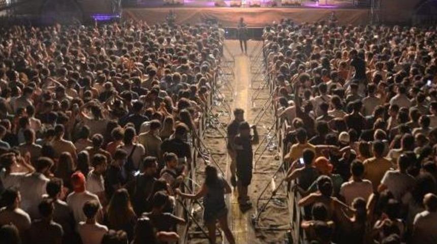 Milyonfest'in Ikinci G&uuml;n&uuml; De Coşkulu Ge&ccedil;ti