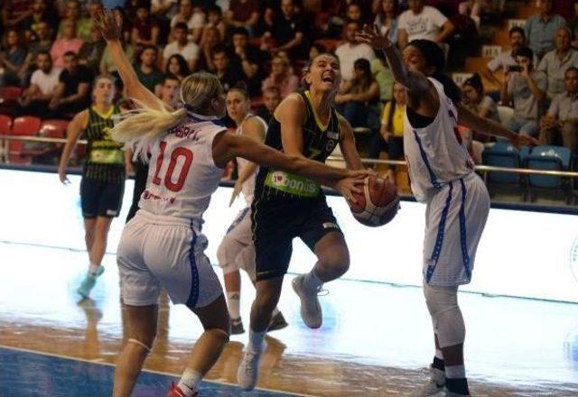 Mersin Büyükşehir Belediyespor - Fenerbahçe: 55 - 64 