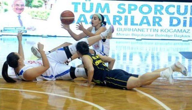 Mersin Büyükşehir Belediyespor - Fenerbahçe: 55 - 64 