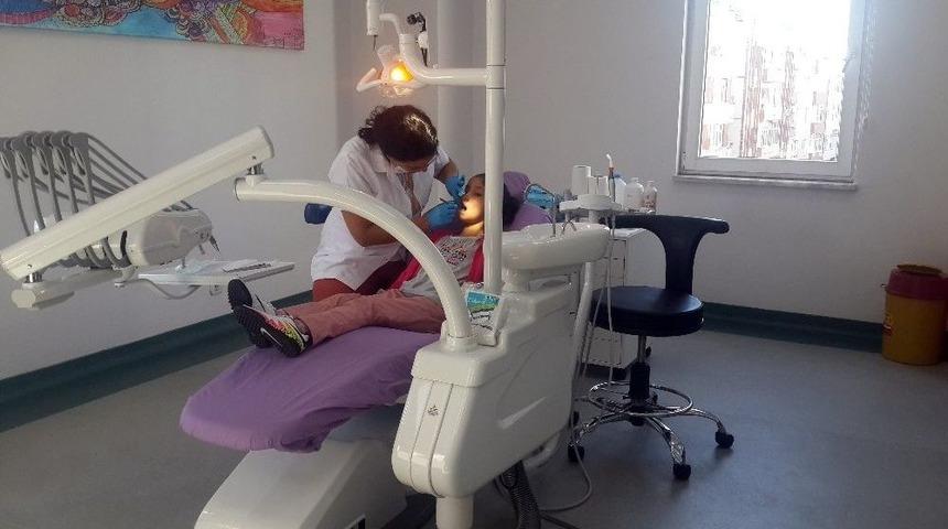 (&ouml;zel Haber) Zihinsel Engelli Minik Meryem İ&ccedil;in Engel Tanımayan Diş Tedavisi