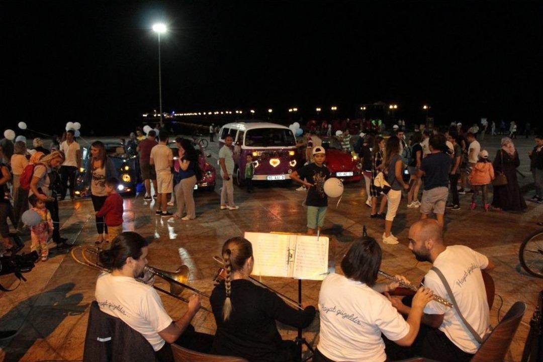 Vosvoslar Eşliğinde "liv Şenliği"