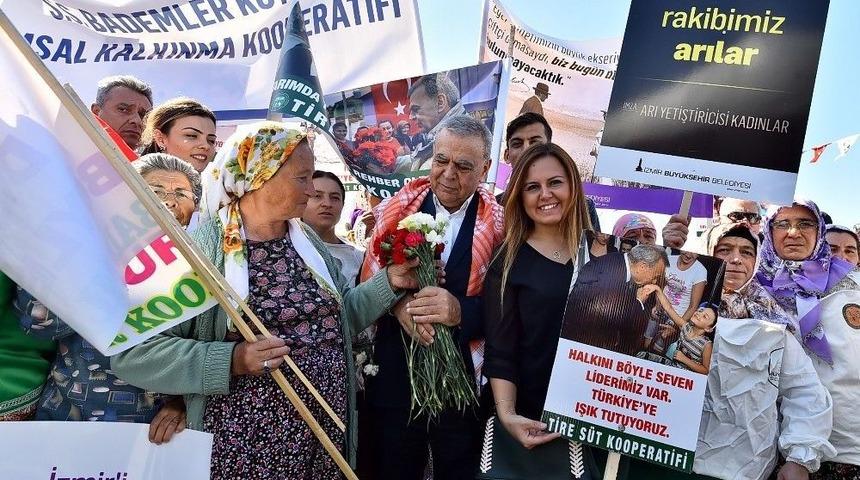 İzmir&rsquo;de &rsquo;yerel &Uuml;retim Ş&ouml;leni&rsquo; Coşkusu