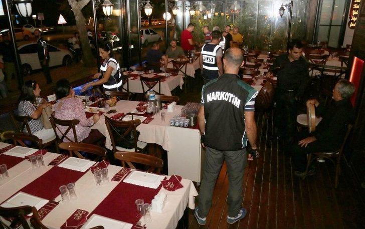 Kafe Ve Barlarda Dedektör Köpekle Arama G1