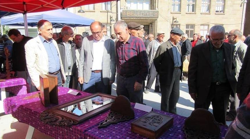 Sandıklı&rsquo;da Ahşap Oyma Kursu Eserleri Sergilendi