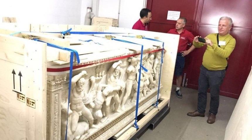 &lsquo;herakles Lahdi&rsquo; Evine D&ouml;n&uuml;yor