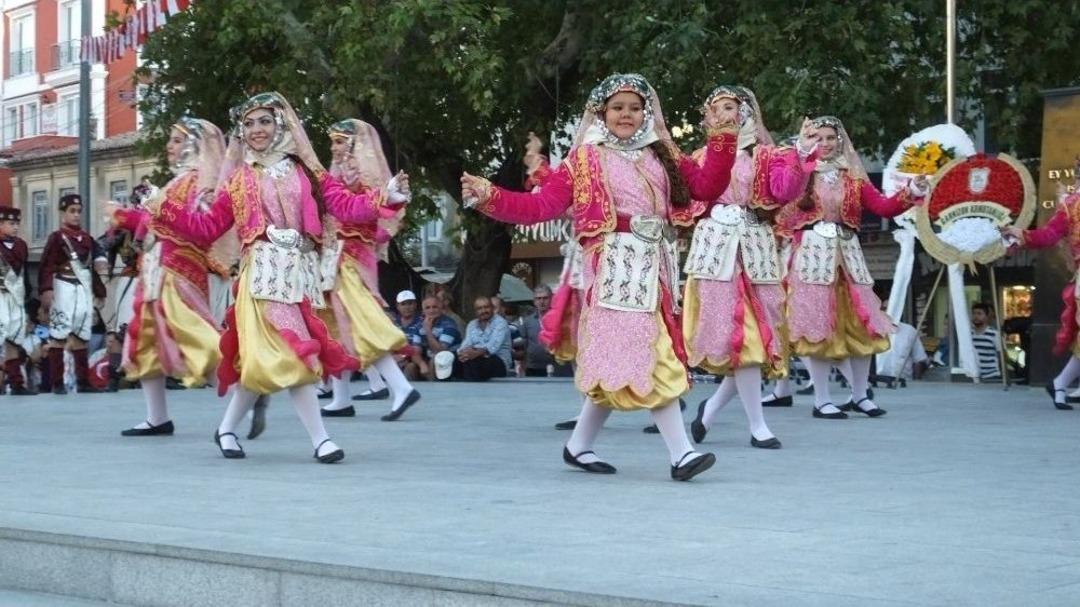 Burhaniye&rsquo;de Festival Coşkusu