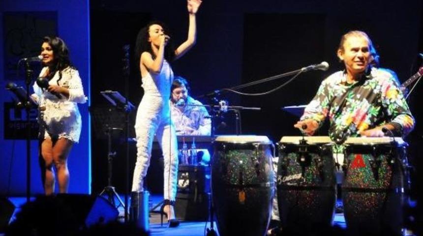 Caz Festivali'nde Ayhan Sicimoğlu R&uuml;zgarı