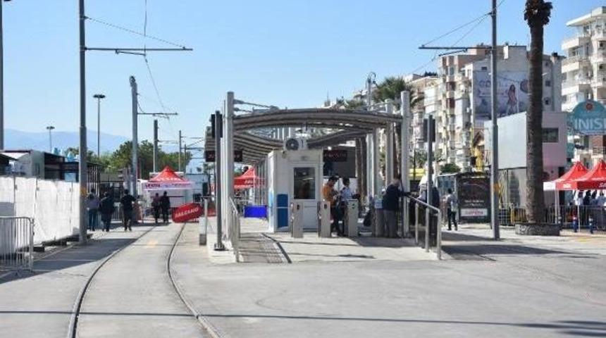 Karşıyaka Tramvayına Bisiklet Yarışı Molası