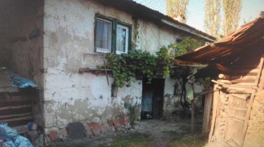 Sobayı Yakarken Elbisesi Tutuşan Yaşlı Kadın, Yanarak &Ouml;ld&uuml;