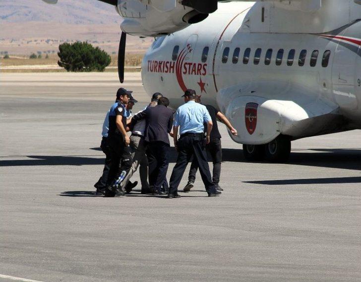 Şehidin Türk Bayrağına Sarılı Naaşı Memleketine Getirildi G1