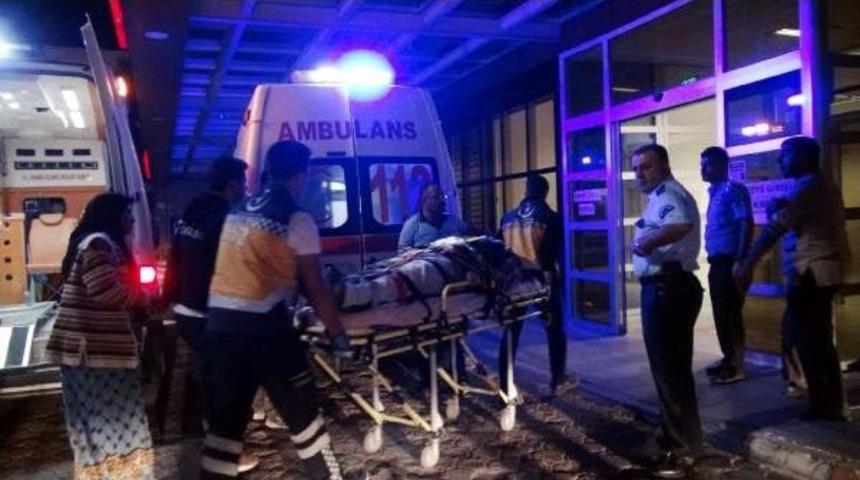 &Ccedil;atışmada Yaralanan 2 &Ouml;so Askeri Kilis'e Getirildi