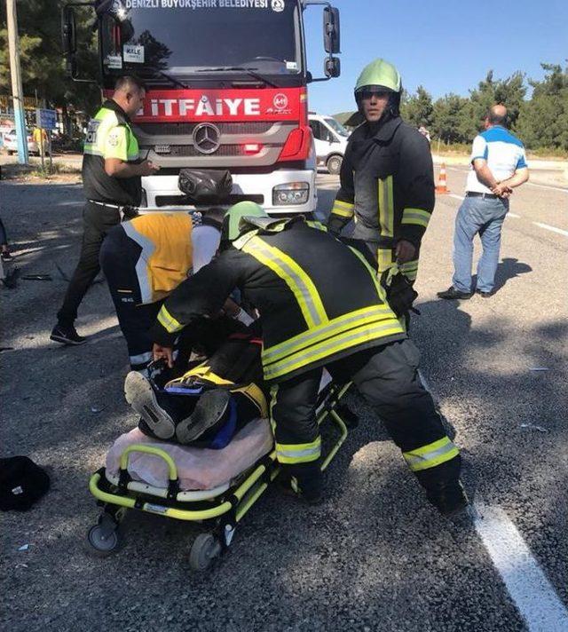 Denizli’de Otomobiller Çarpıştı: 2’si Ağır, 4 Yaralı