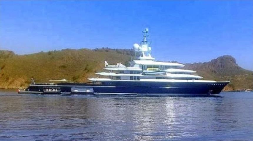 Azeri Asıllı Rus Milyarder Ultra L&uuml;ks Yatıyla Marmaris'te