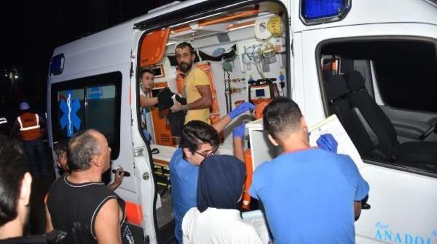 Beton Dökülürken Iskele Çöktü; 7 Işçi Yaralandı