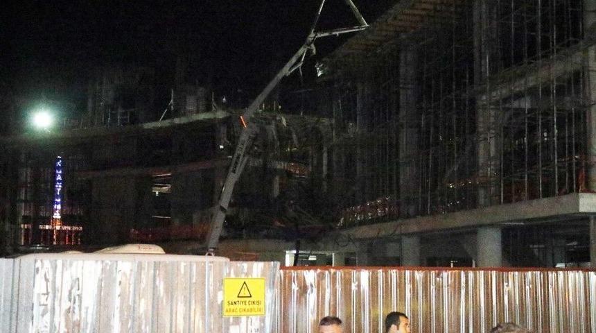 Alışveriş Ve Kültür Merkezi İnşaatında Göçük: 7 Yaralı
