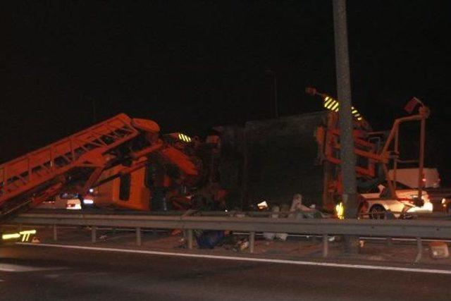 Tem Otoyolu nda Vinç Devrildi: 1 Ölü,1 Yaralı 1