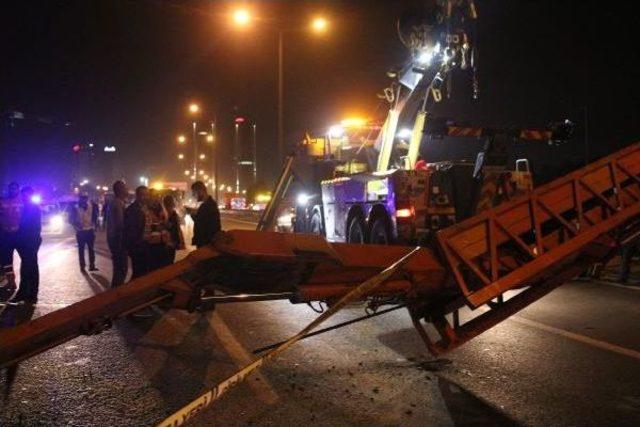 Tem Otoyolu nda Vinç Devrildi: 1 Ölü,1 Yaralı 2