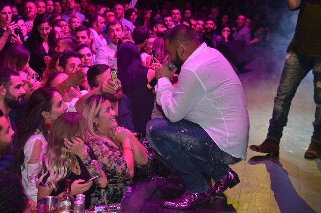 Balkanların Sevilen Şarkıcısı Azis Bursa&rsquo;da Konser Verdi 1