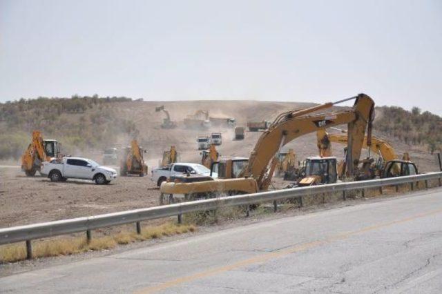 Odtü Arazisinde Yol Çalışmaları Devam Ediyor