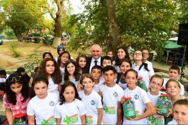 Bursa da Turşu Festivalinde &Ccedil;ocukların Ilgin&ccedil; Rekoru 3