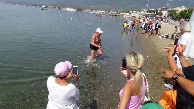 (&ouml;zel Haber) 87 Yaşında 2 Bin Metre Y&uuml;zerek Birinci Oldu 2